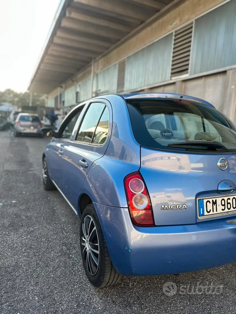Nissan Micra 2005 photo 2