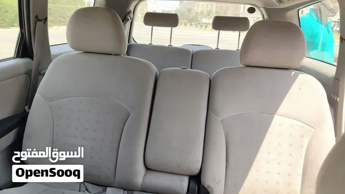 Mitsubishi Grandis 2008 photo 3