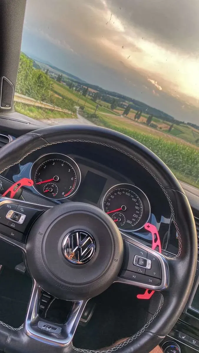 Volkswagen Golf 2015 photo 2