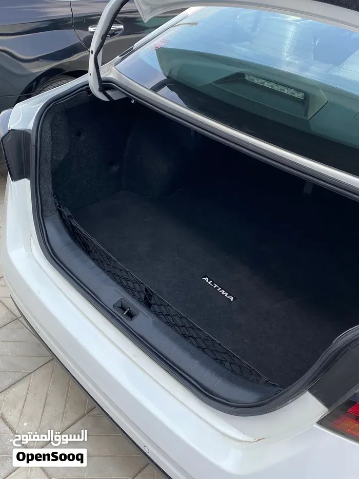 Nissan Altima 2022 photo 2