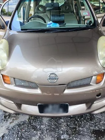 Nissan March