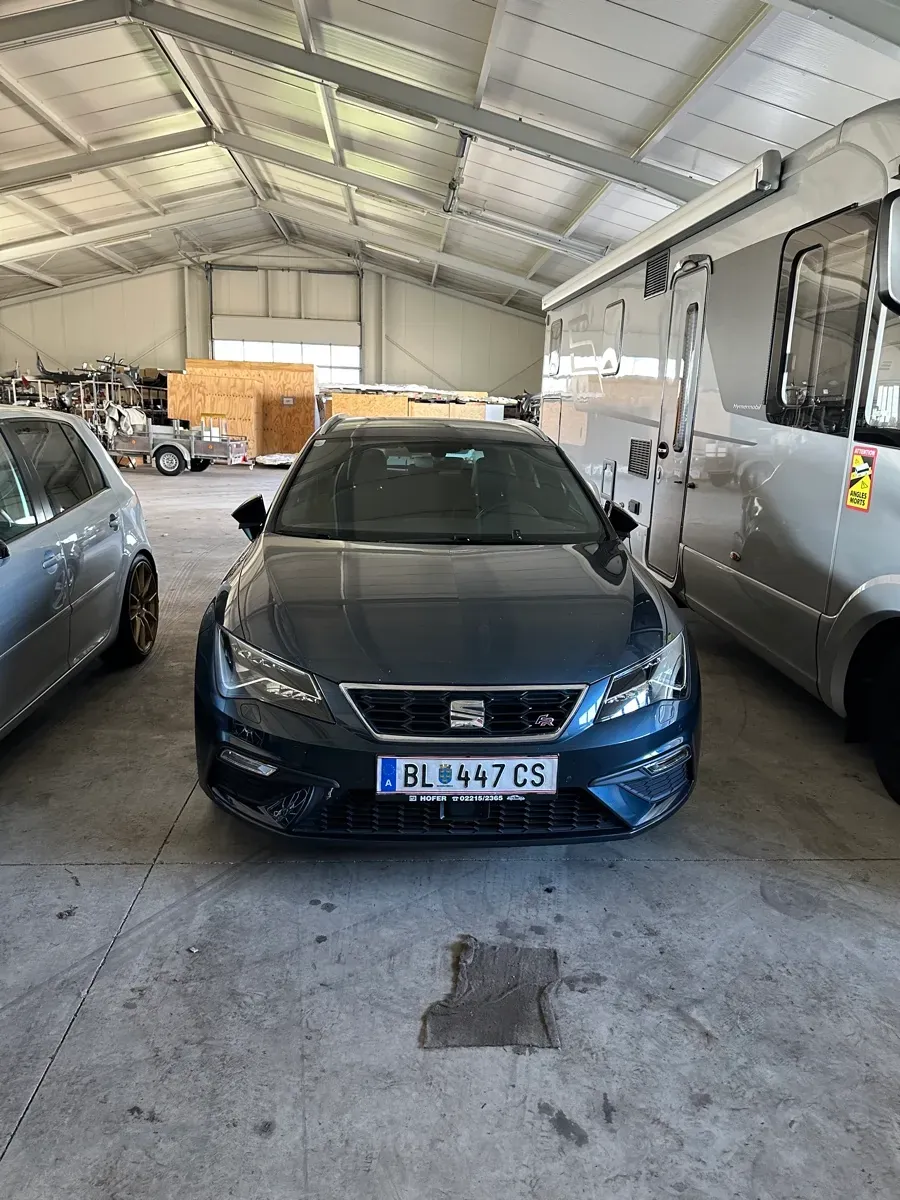 Seat Leon 2019 photo 2