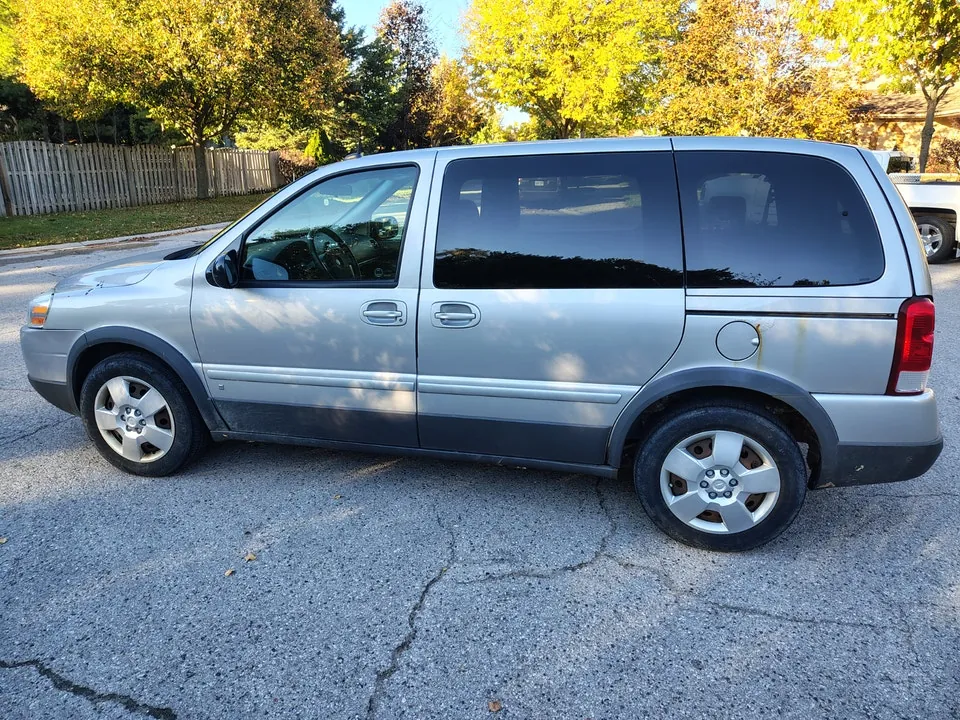 Pontiac Montana 2009 photo 3
