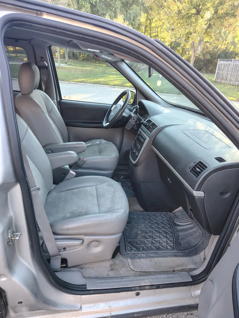 Pontiac Montana 2009 photo 5