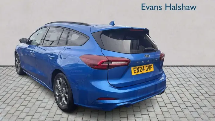 Ford Focus 2024 photo 3