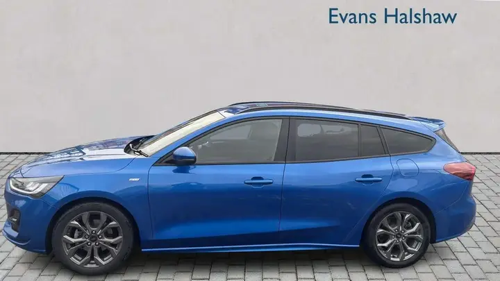 Ford Focus 2024 photo 4