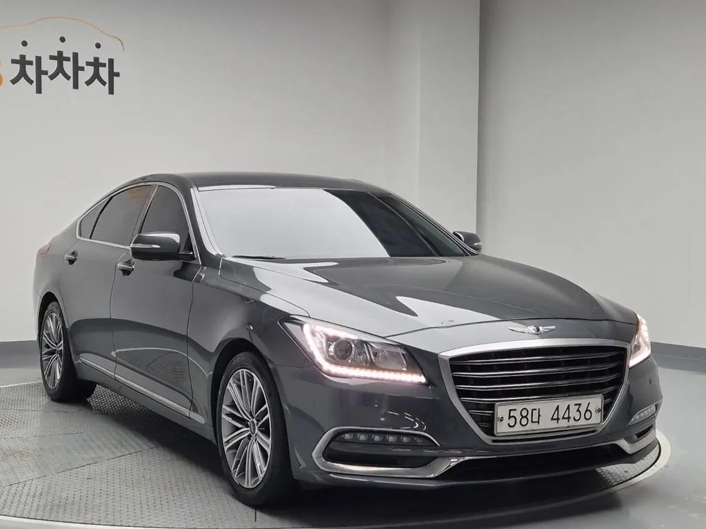 Genesis G80 2017 photo 4