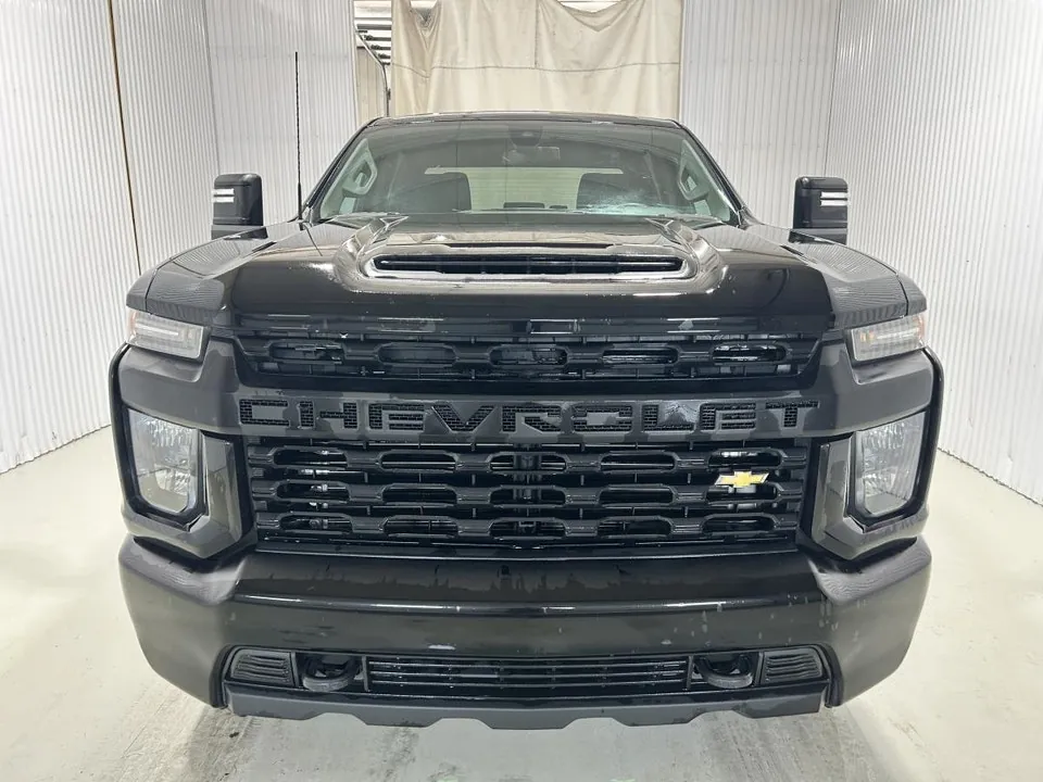 Chevrolet Silverado 2500Hd 2022 photo 2