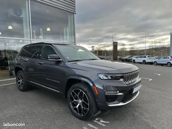 Jeep Grand Cherokee 2024 photo 2