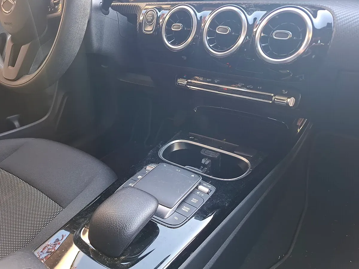 Mercedes-Benz Cla 2022 photo 3
