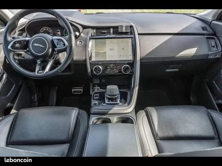 Jaguar E-Pace 2022 photo 4
