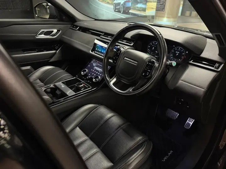 Land Rover Range Rover Velar 2018 photo 2