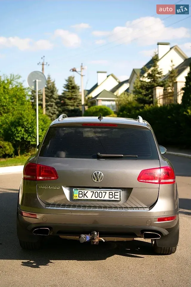 Volkswagen Touareg 2012 photo 3