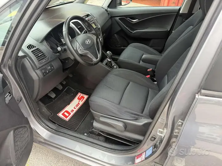 Hyundai Ix20 2012 photo 2