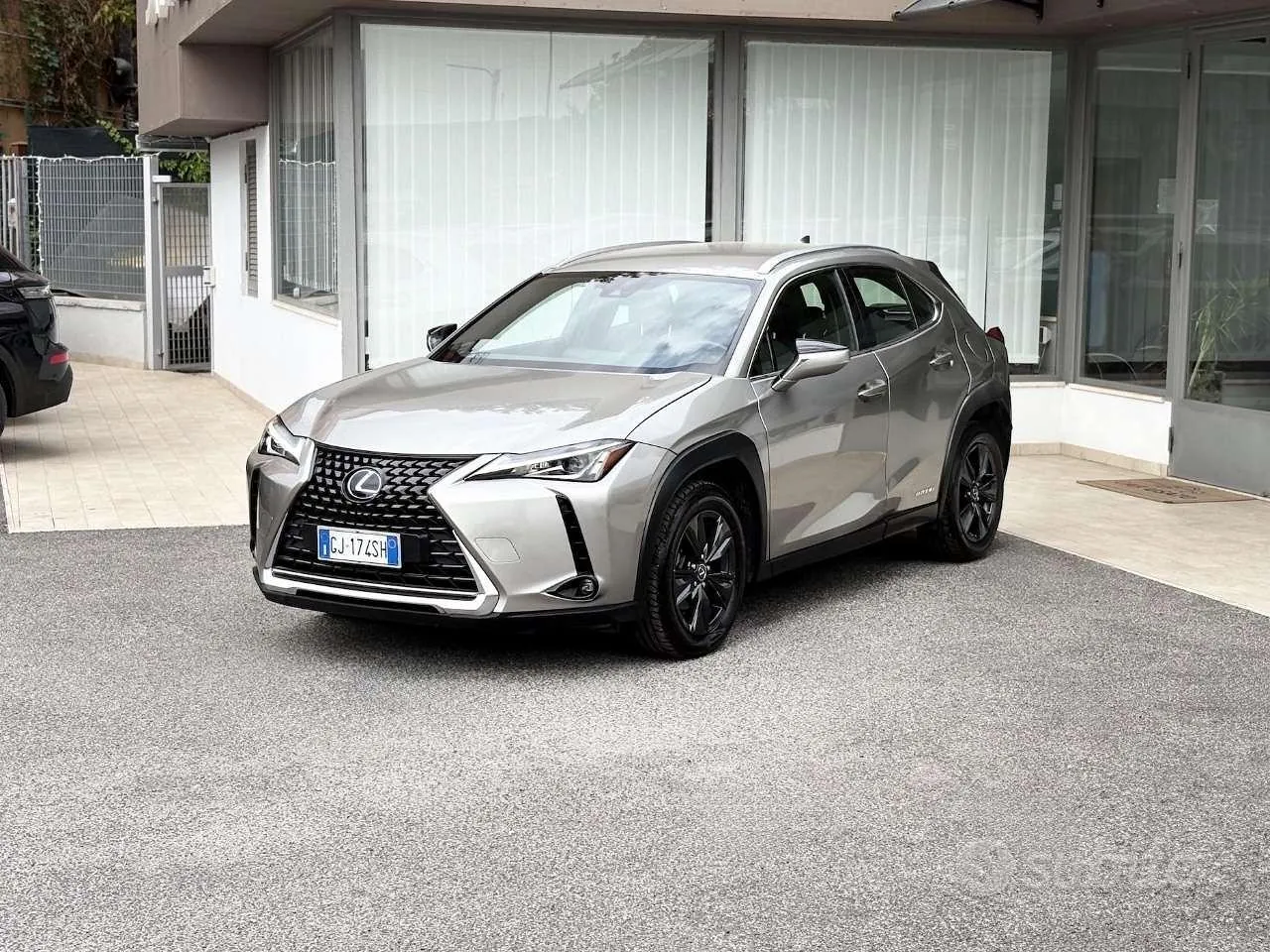 Lexus Ux 2022 photo 3
