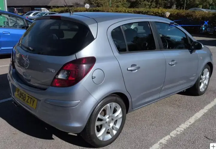 Vauxhall Corsa 2008 photo 2