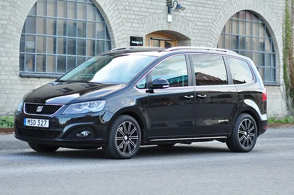 Seat Alhambra 2012 photo 2