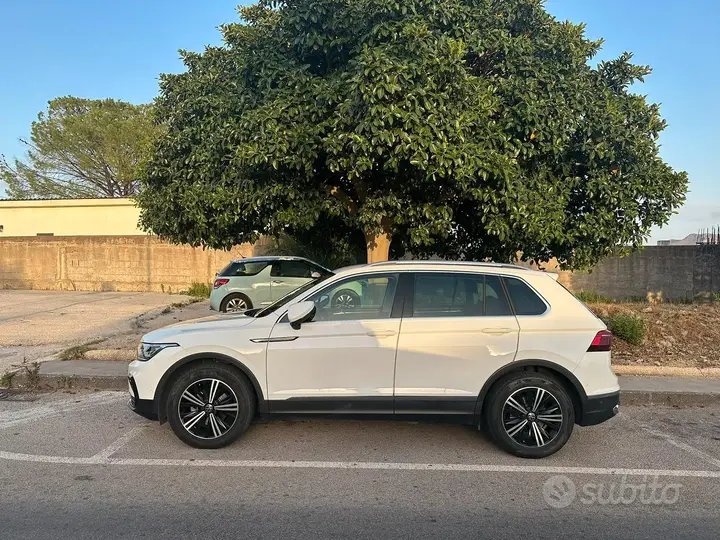 Volkswagen Tiguan 2021 photo 2