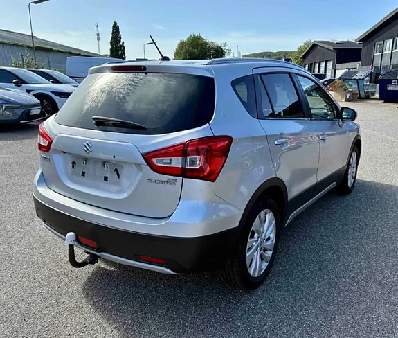 Suzuki S-Cross 2016 photo 2