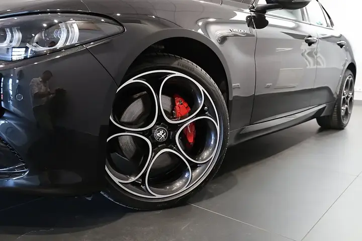 Alfa Romeo Giulia 2026 photo 3