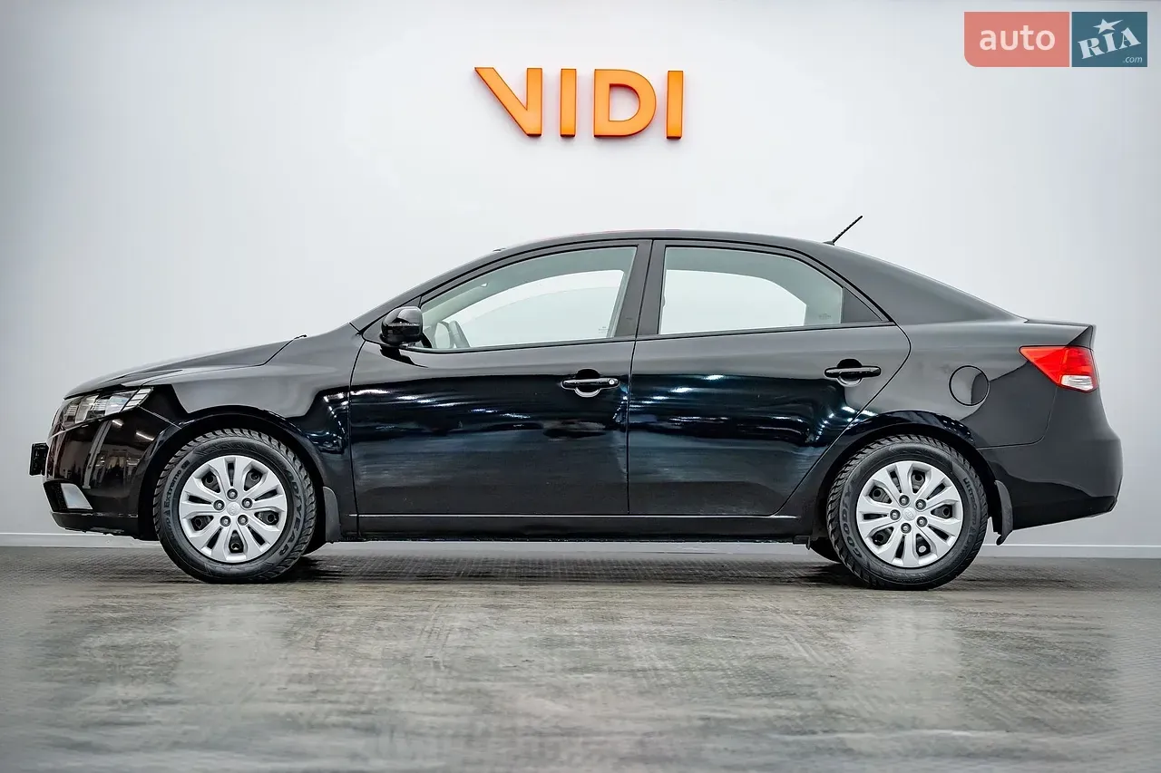 Kia Cerato 2011 photo 3
