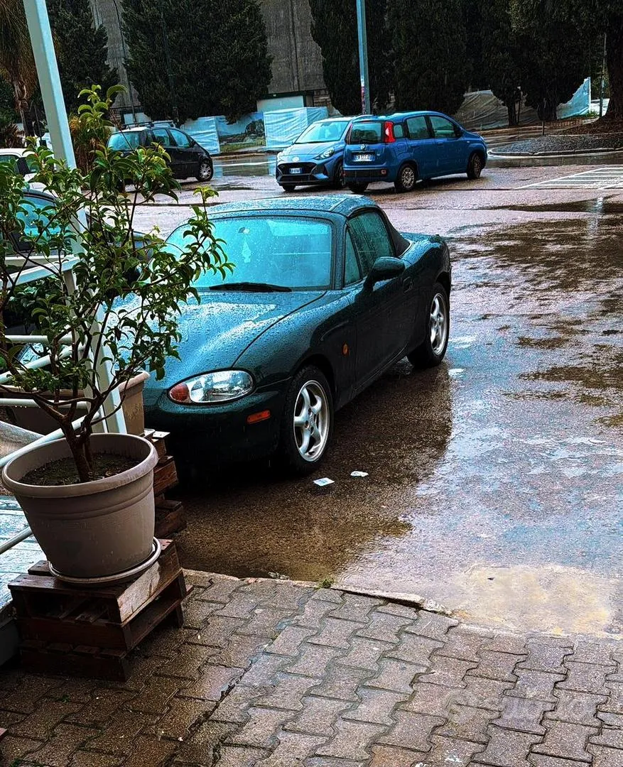 Mazda Mx-5 2000 photo 2