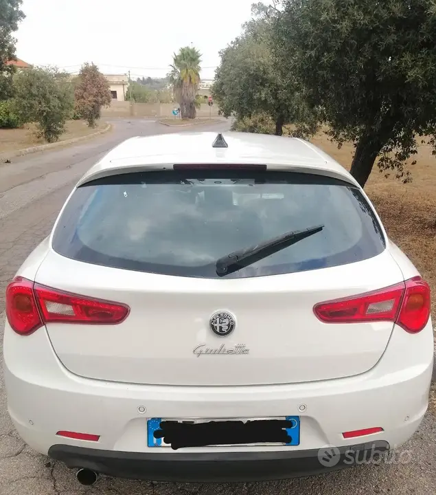 Alfa Romeo Giulietta 2011 photo 3