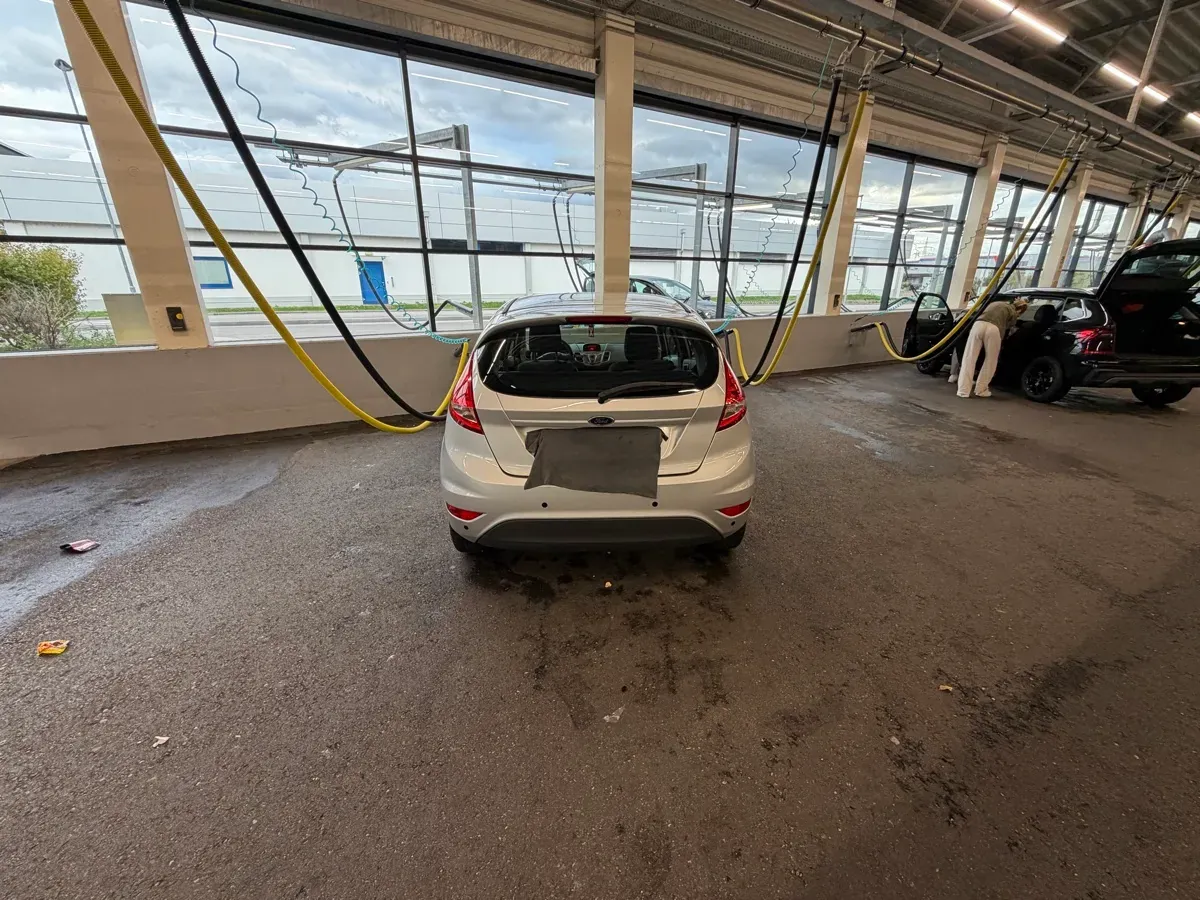Ford Fiesta 2010 photo 3