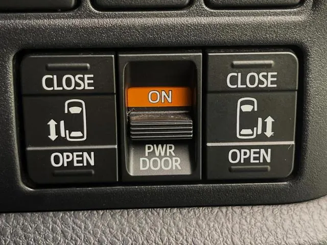Toyota Voxzie Zs 2020 photo 4