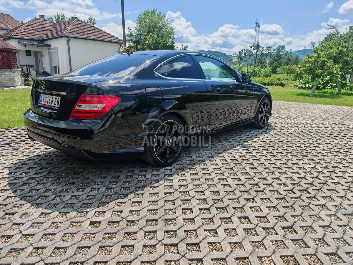 Mercedes-Benz C 180 2013 photo 4