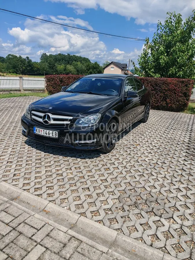 Mercedes-Benz C 180 2013 photo 2