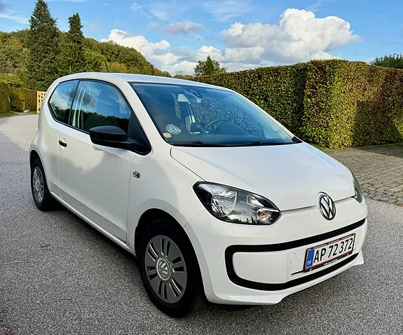 Volkswagen Up 2015 photo 3