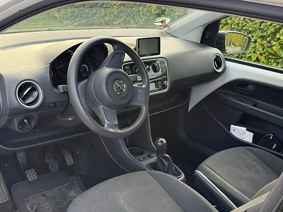 Volkswagen Up 2015 photo 4