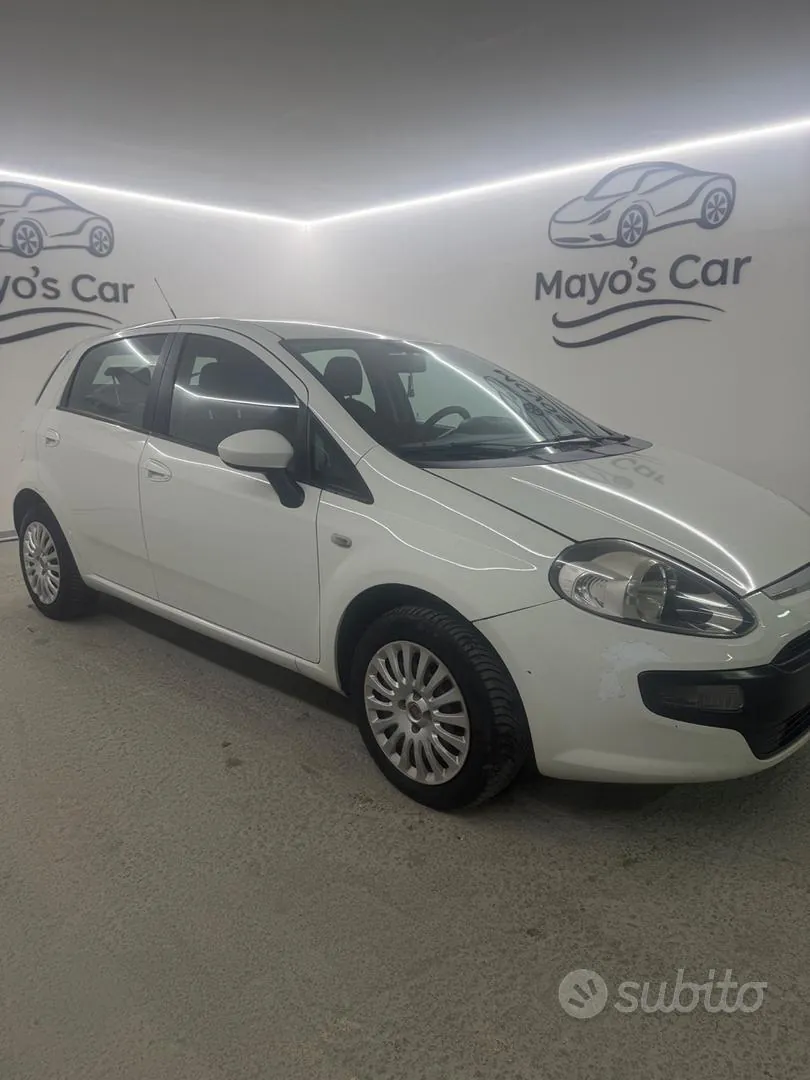 Fiat Punto Evo 2011 photo 3