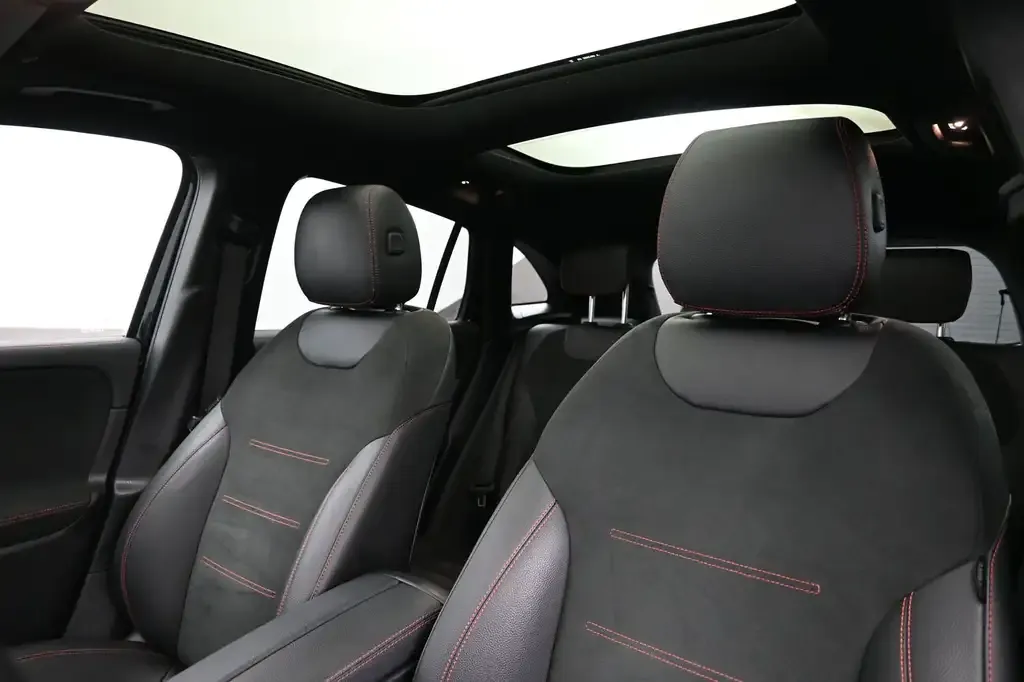 Mercedes-Benz Gla 2023 photo 4