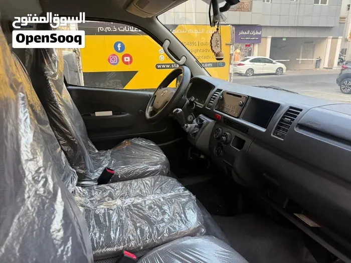 Toyota Hiace 2015 photo 4