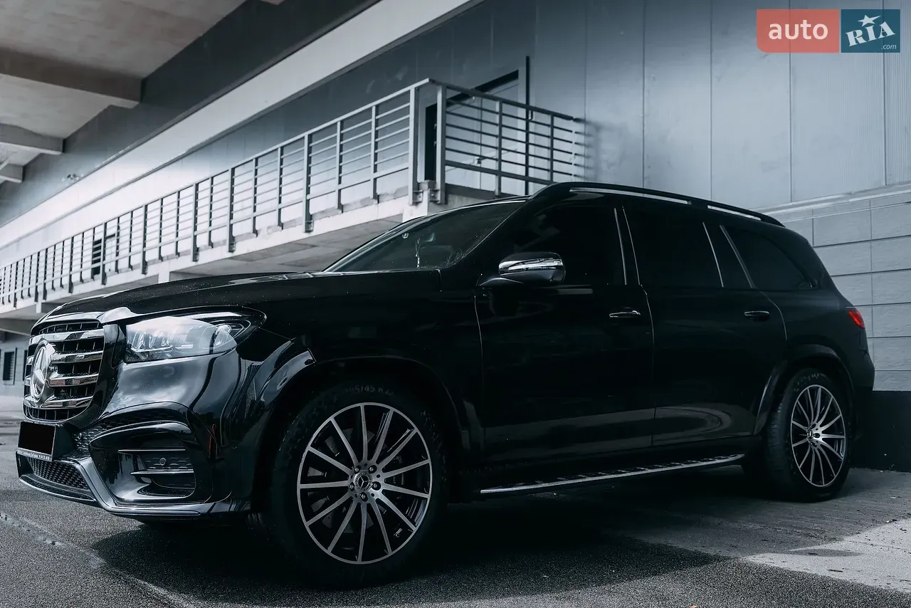 Mercedes-Benz Gls-Class 2024 photo 4