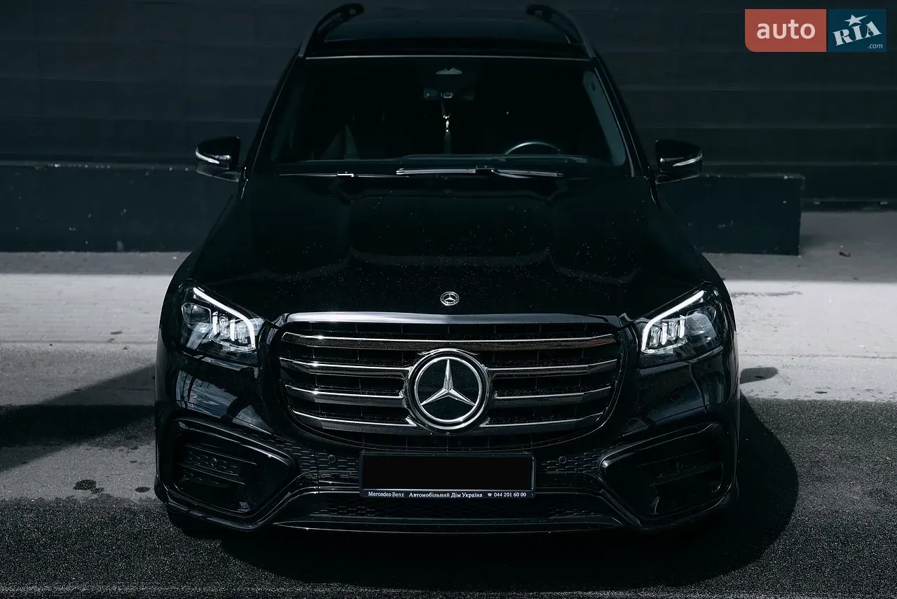 Mercedes-Benz Gls-Class 2024 photo 3