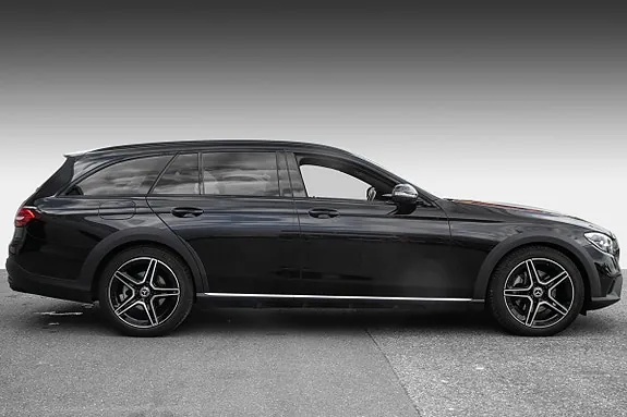 Mercedes-Benz E-Class 2022 photo 4