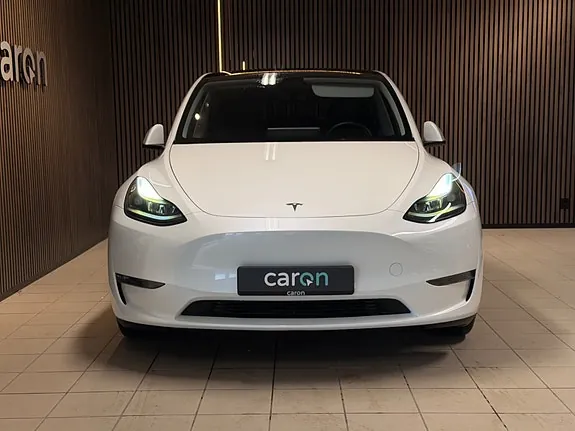 Tesla Model Y 2023 photo 2