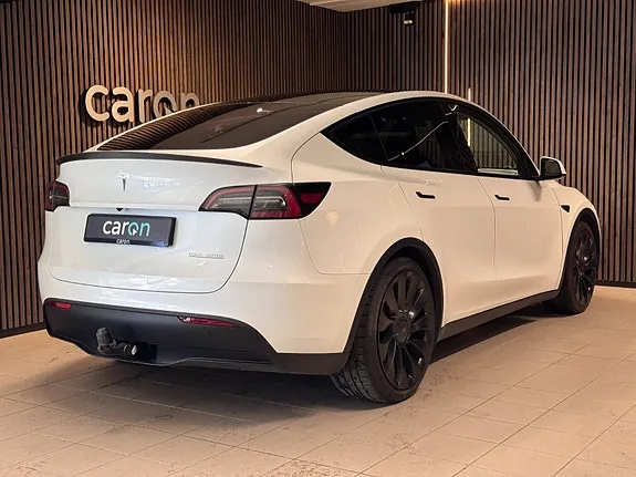 Tesla Model Y 2023 photo 3