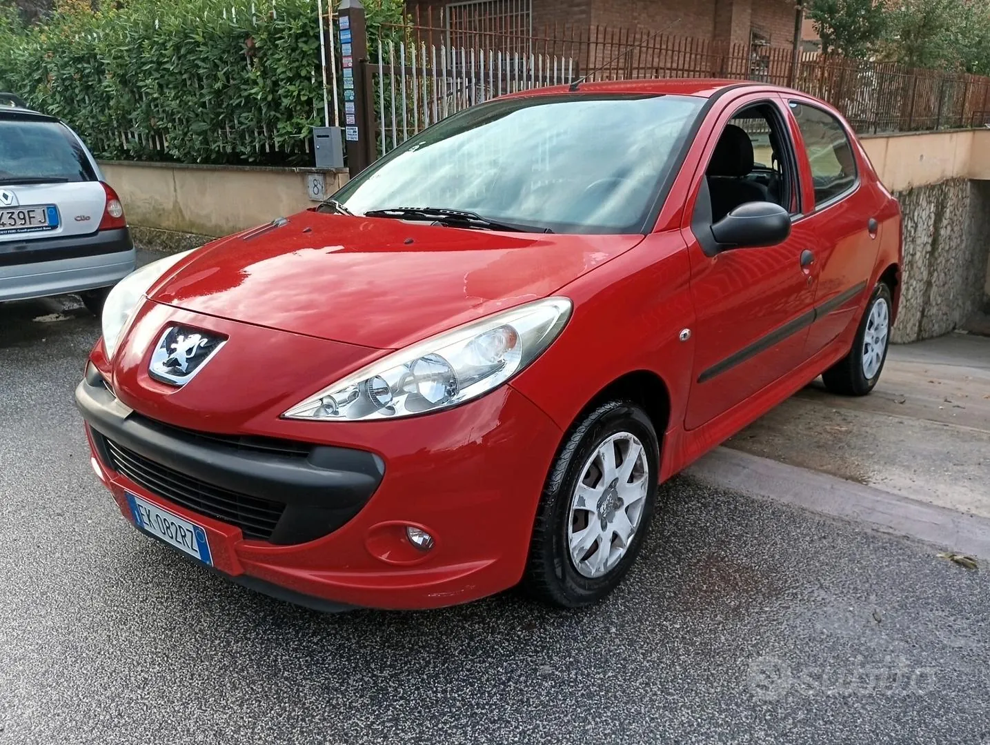 Peugeot 206 2012 photo 3