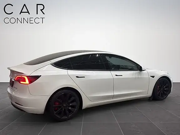 Tesla Model 3 2020 photo 4