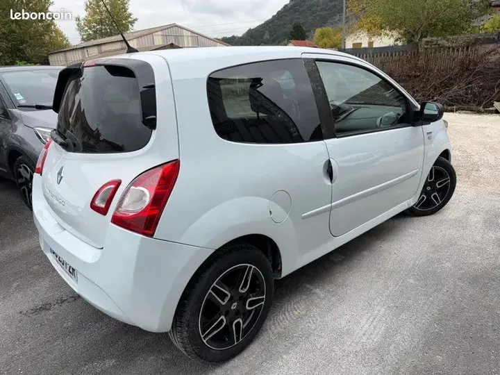 Renault Twingo 2014 photo 2