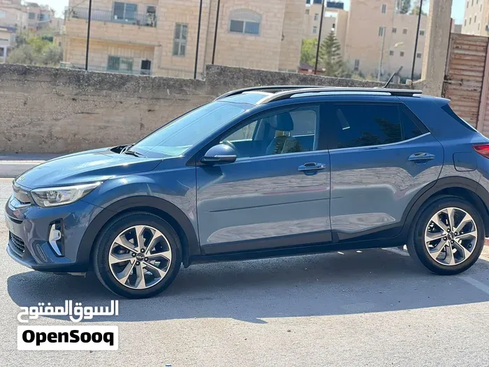 Kia Stonic 2023 photo 4