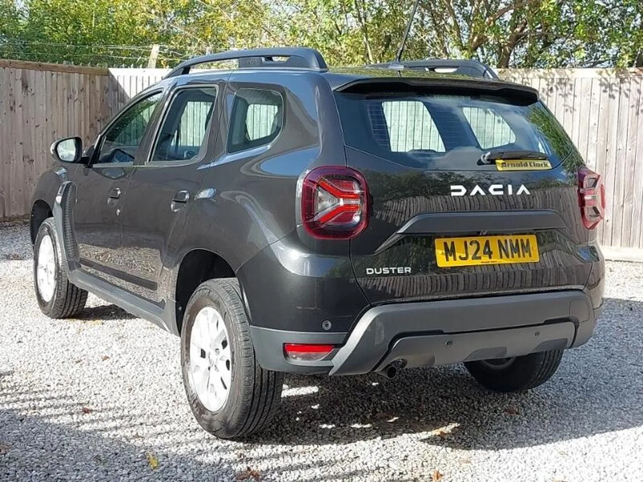 Dacia Duster 2024 photo 2