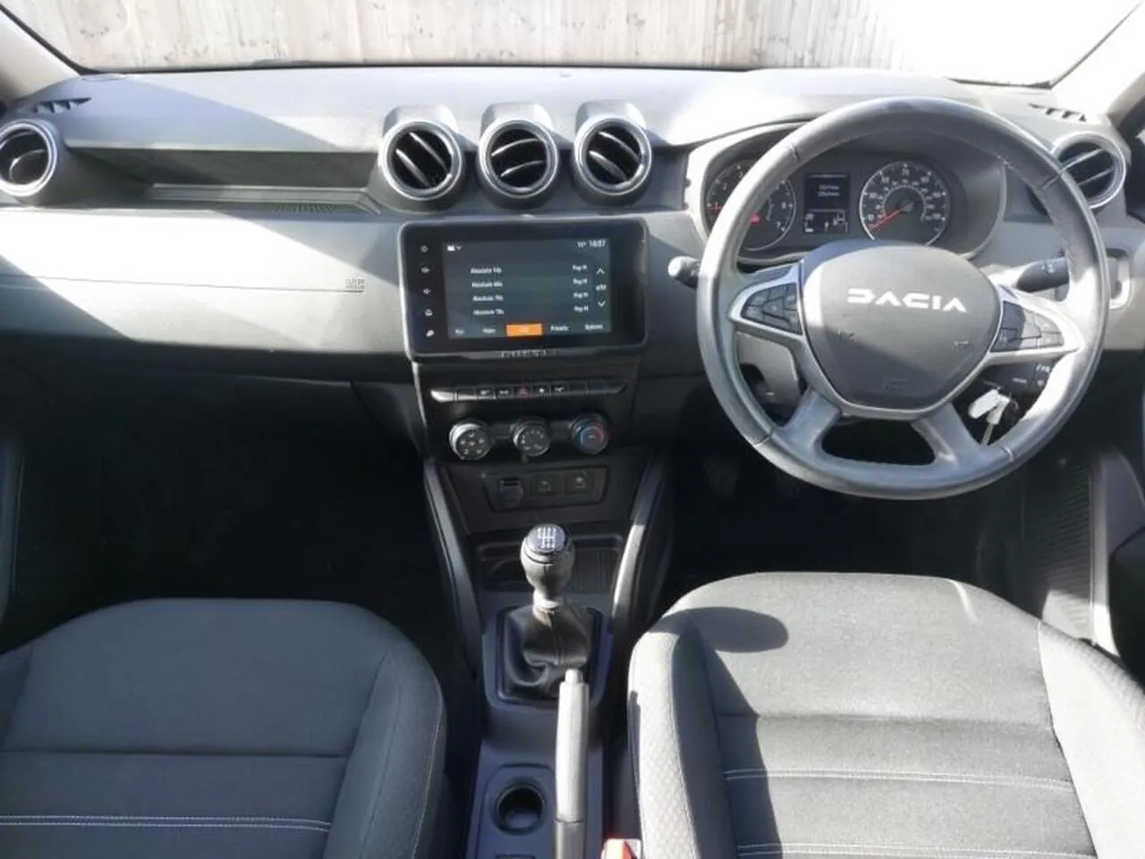 Dacia Duster 2024 photo 3
