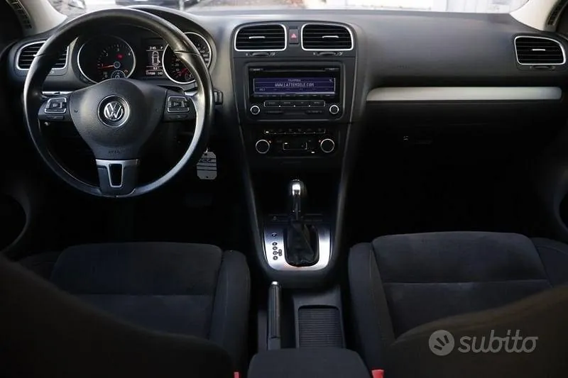 Volkswagen Golf 2012 photo 2