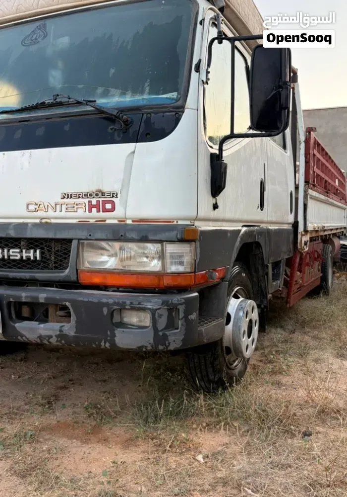 Mitsubishi Canter 2004 photo 3
