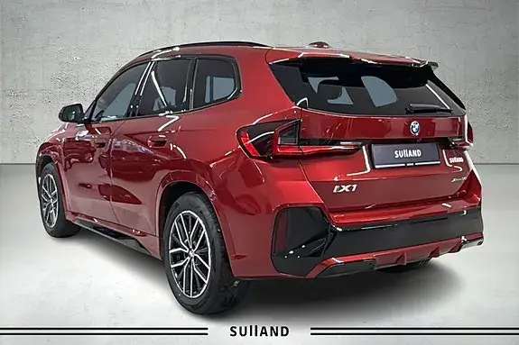 BMW Ix1 2026 photo 3